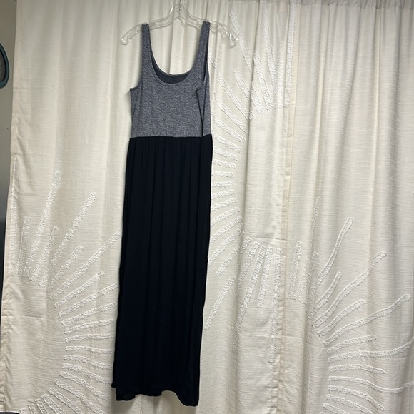 Loft size MP Heather Grey/Black Mixed Media Tank Maxi Dress Crinkle Skirt - Picture 2 of 2